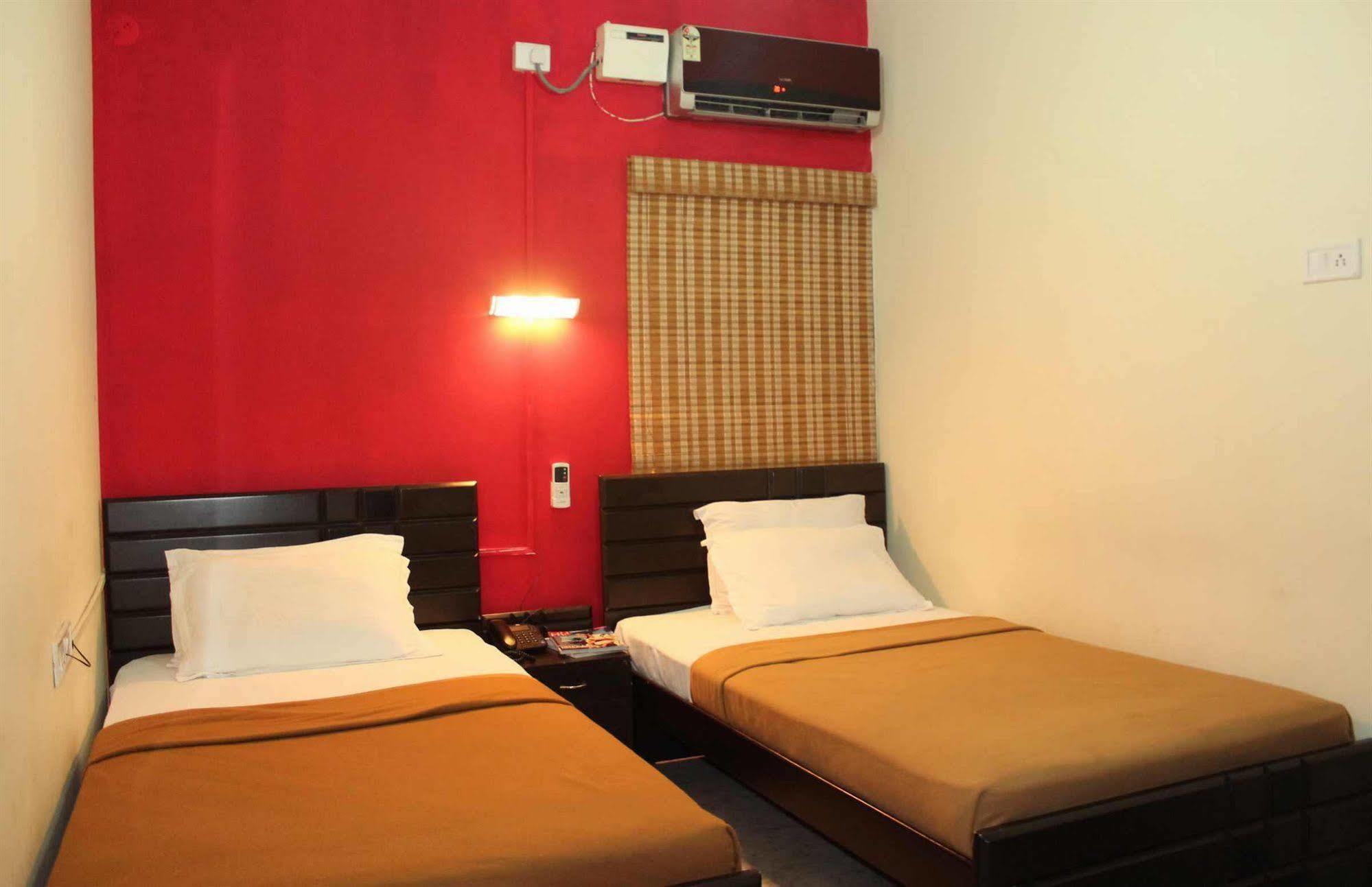 The New Casablanca Boutique Hotel Bangalore Exterior photo