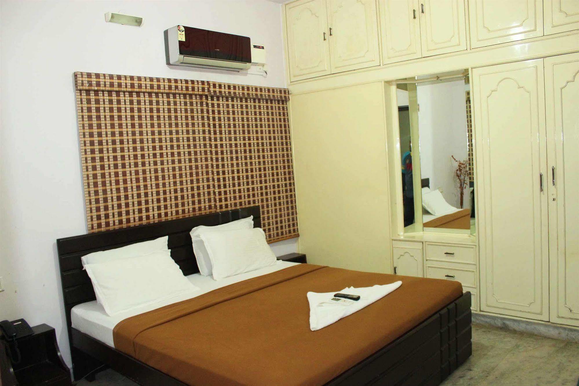 The New Casablanca Boutique Hotel Bangalore Exterior photo